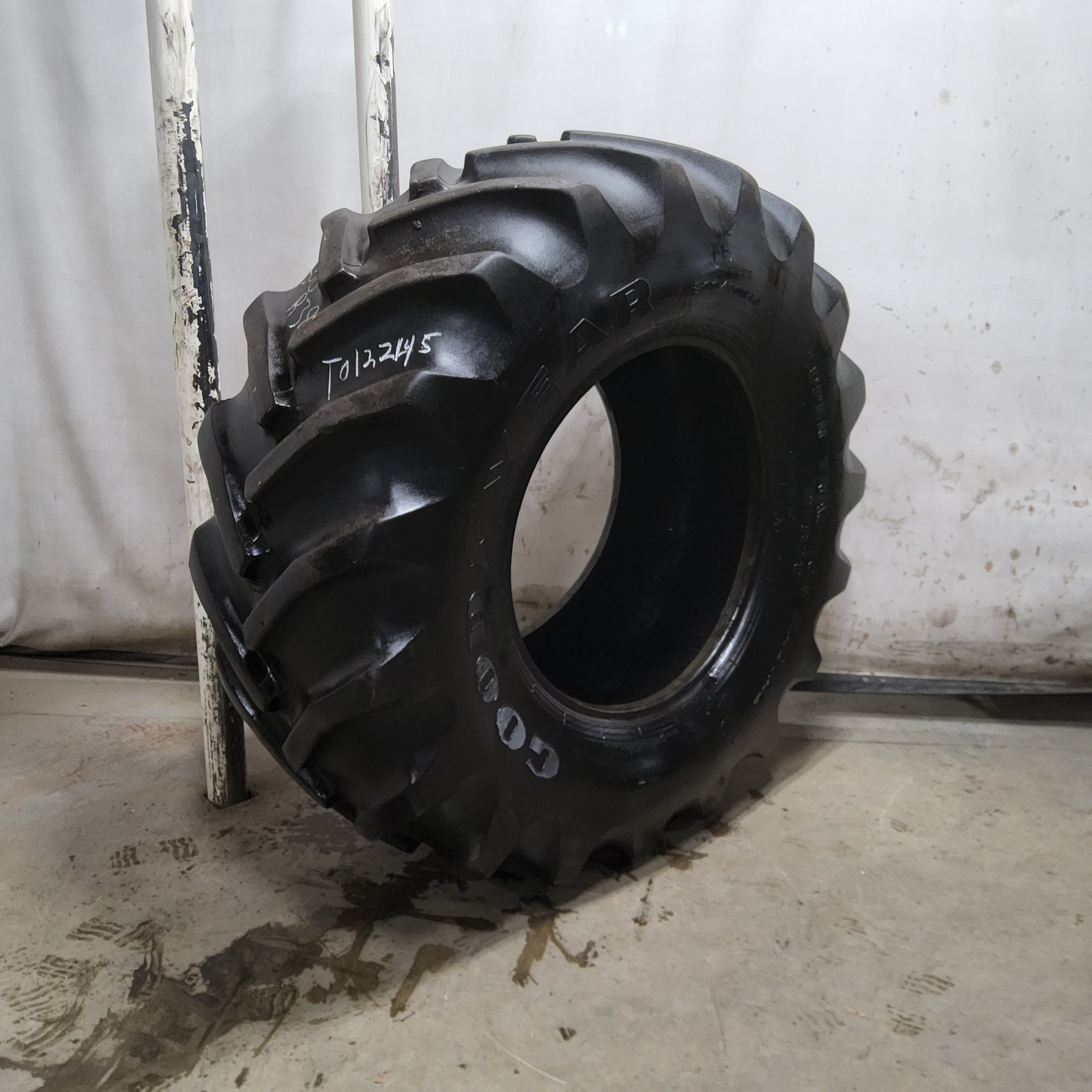 Used800/70R38 Goodyear Farm DT820 Super Traction R1W Agricultural