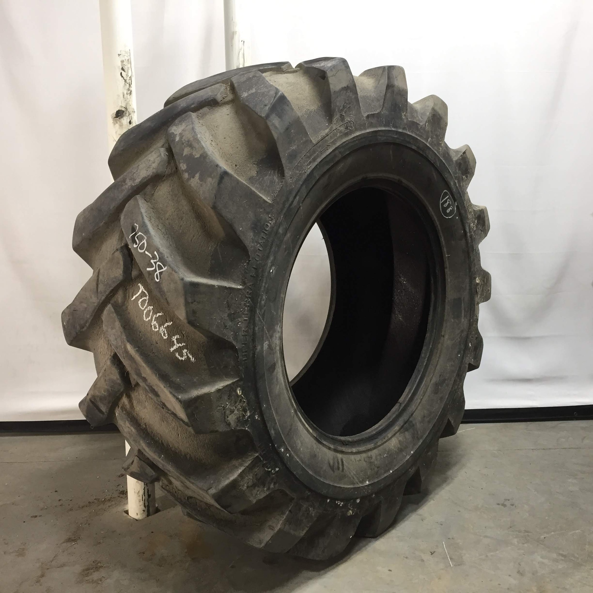 Used750/6538 Blackstone Super Terra Flotation R1 Agricultural Tires for Sales NTS Tire