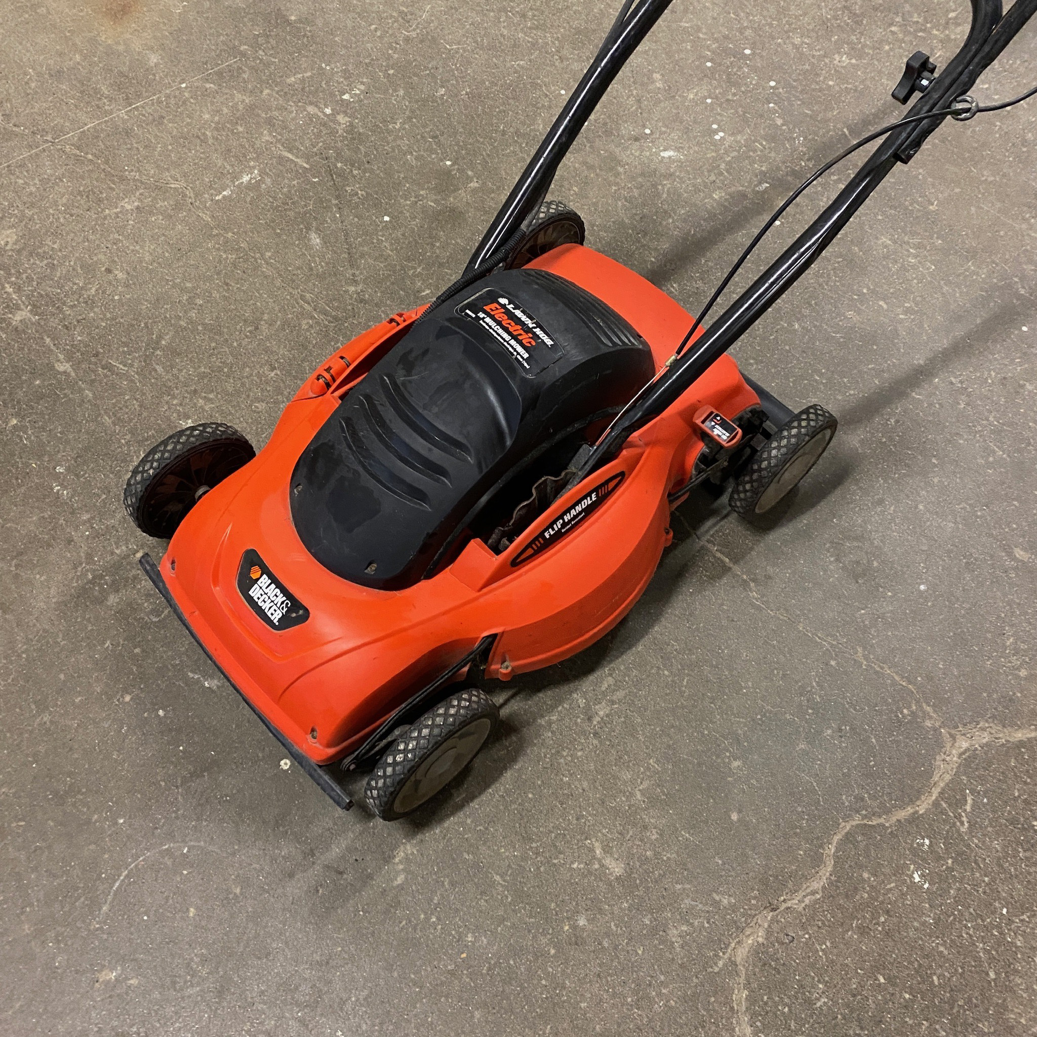 Black & Decker Lawn Hog 18″ Mulching Electric Lawn Mower OTL store
