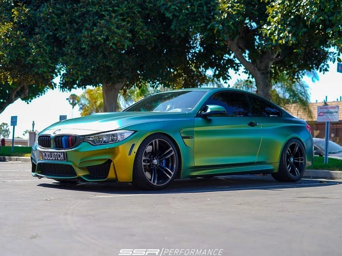 BMW M4 eMMOTION Lowering Springs and SSR Performance Spacers