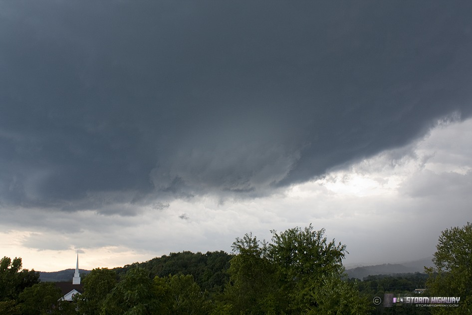 storm highway photo Supercell at Mineral Wells, WV August 20, 2009