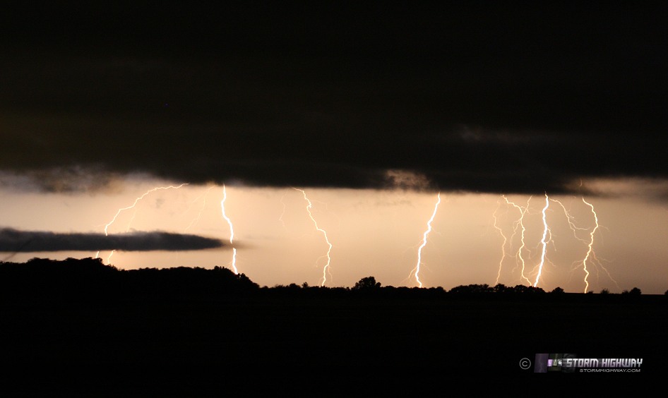 storm highway photo Distant lightning near Argonia, KS May 26, 2008