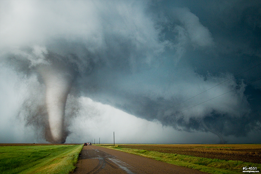 Incredible tornadoes at Dodge City, Kansas May 24, 2016