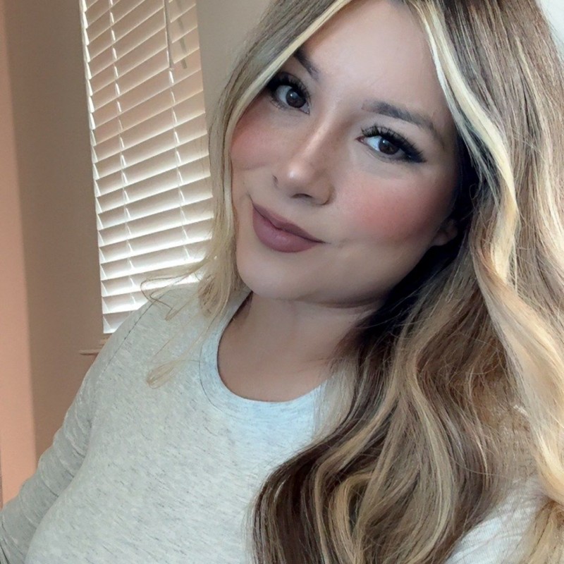 ASHLEY (ashley.915) Snapchat Stories, Spotlight & Lenses