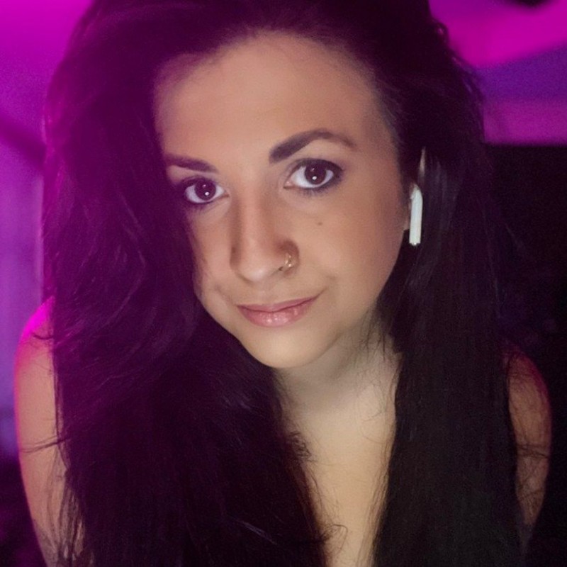 Dahlia Strange (@dahliastrange) | Snapchat Stories, Spotlight & Lenses
