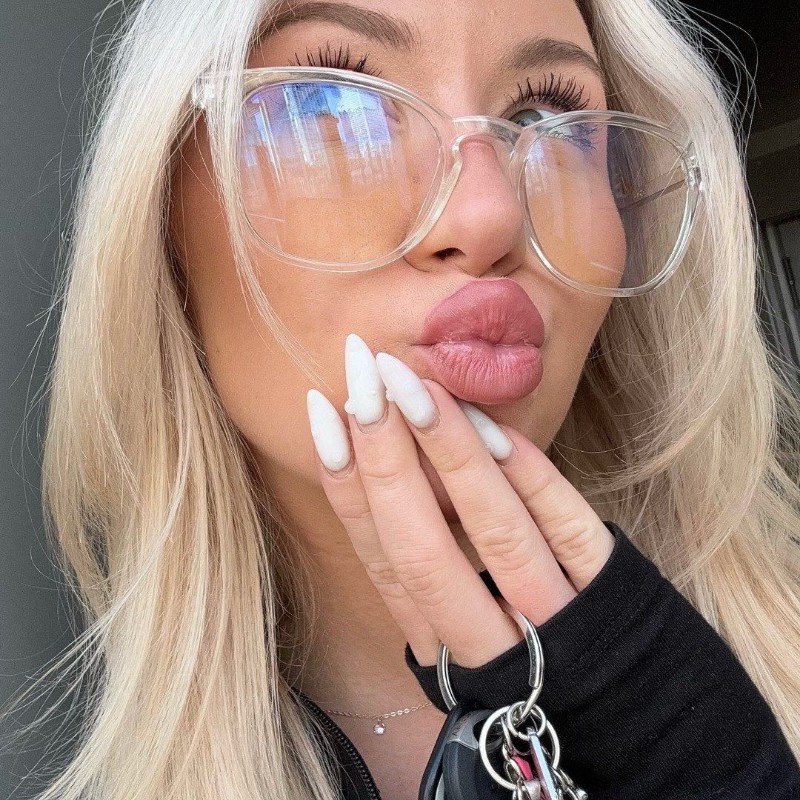 Jenni (@jjennijjanina) on Snapchat