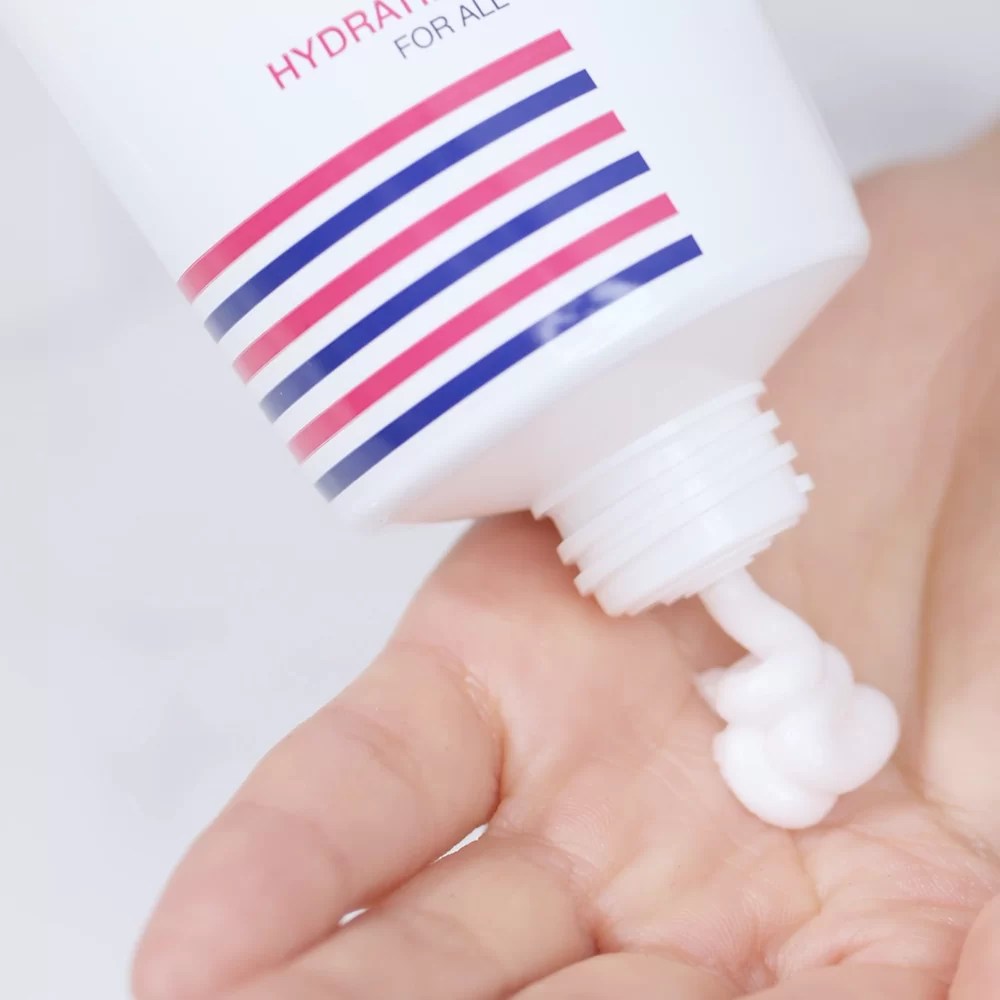 ULTRA ESSENCE CLEAN STORYDERM