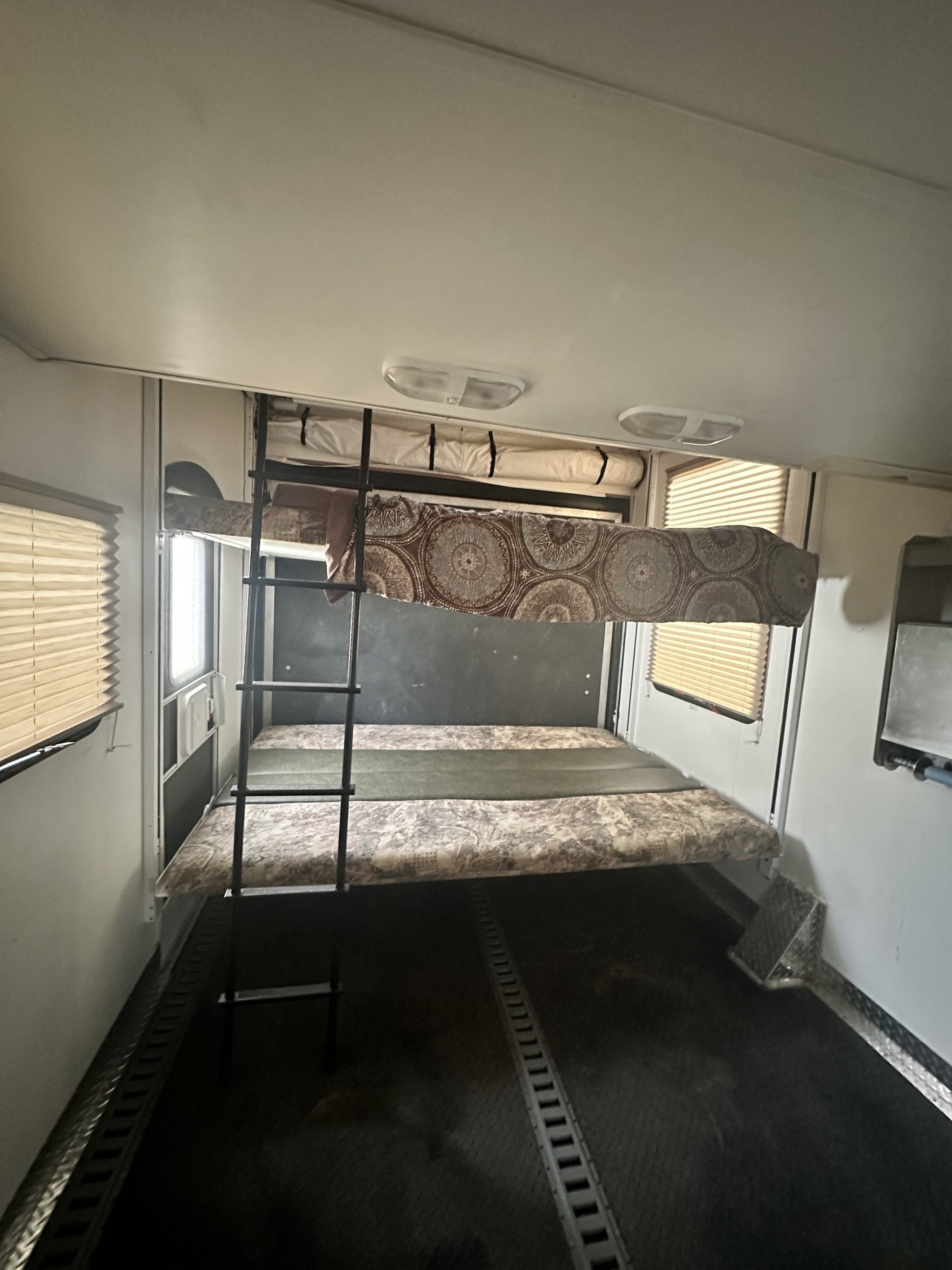 2007 Keystone Raptor 3712 Toyhauler Str8Up Toy Trader