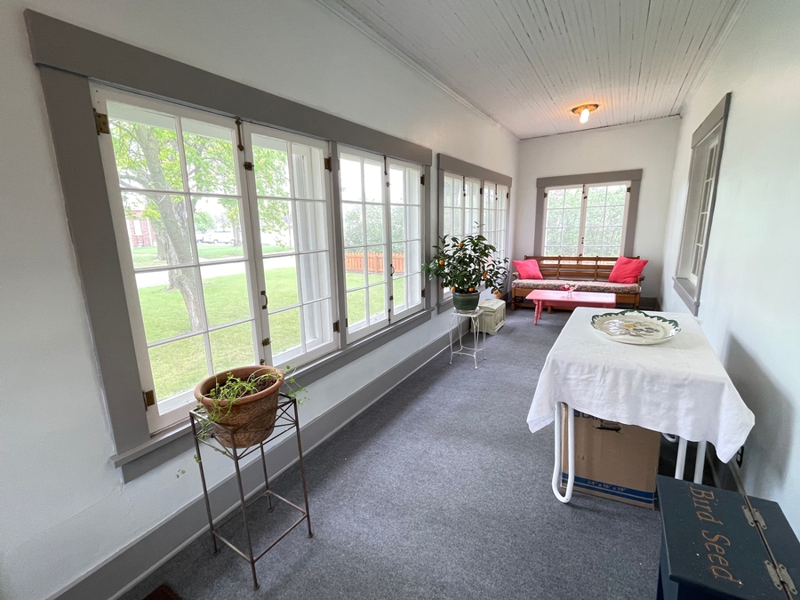 138 W 5th Street, Ainsworth, NE 69210