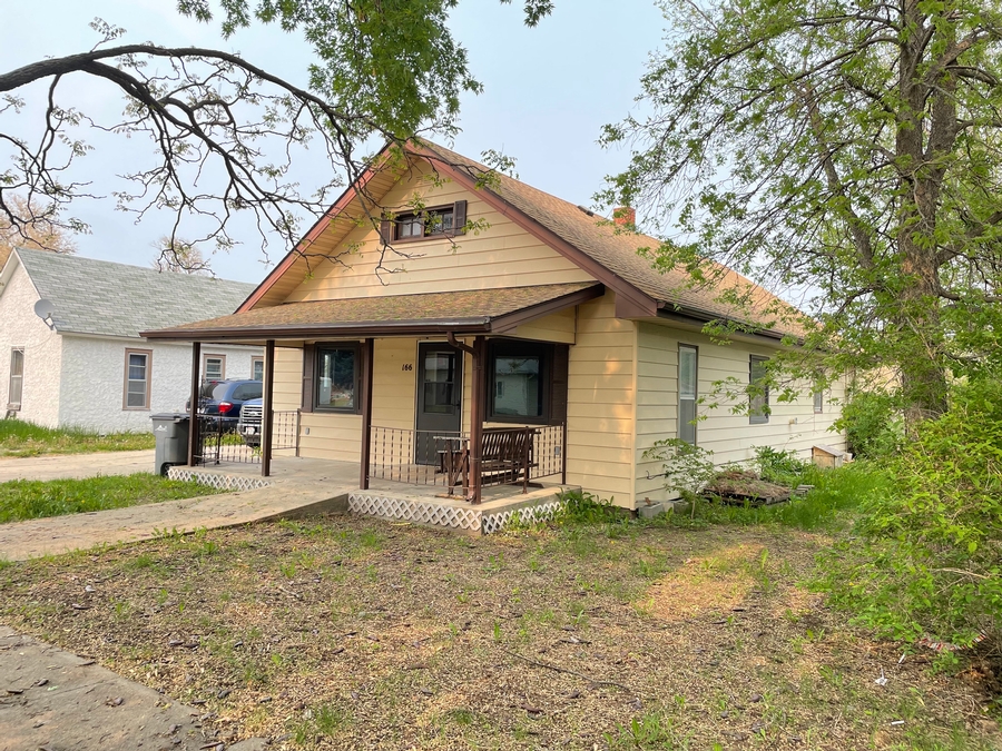 166 N Ash Street, Ainsworth, NE 69210