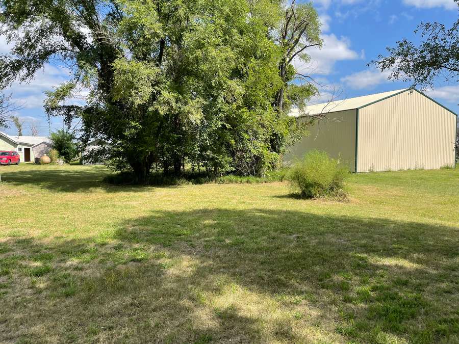 310 & 302 N Park Street, Bassett, NE 68714