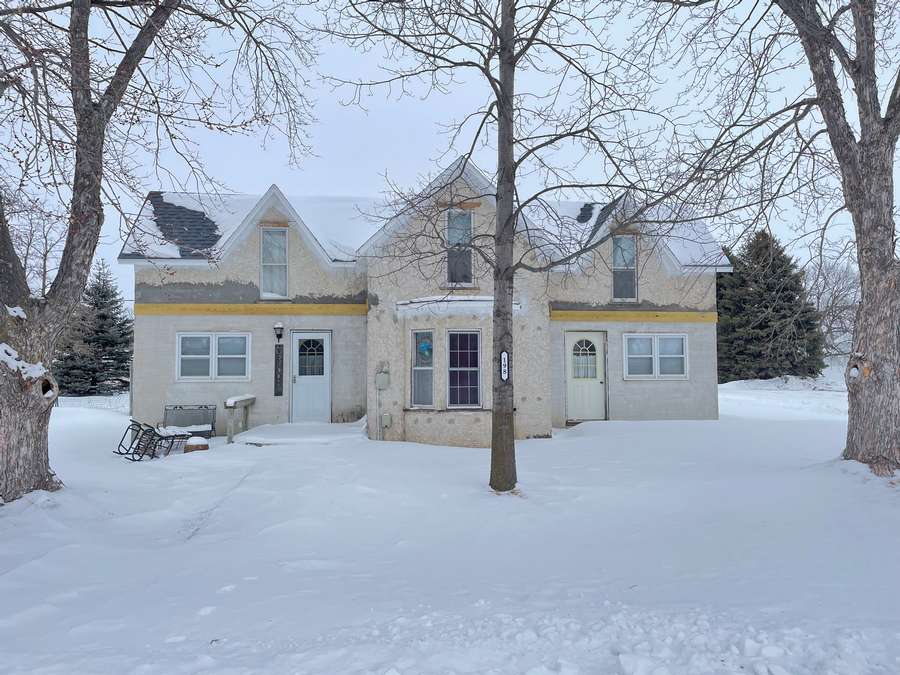 198 E 5th Street, Long Pine, NE 69217