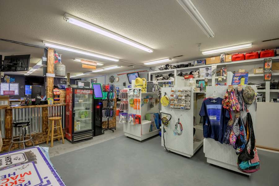 South Lake Pourhouse & Calamus Marine South Lake Road, Burwell