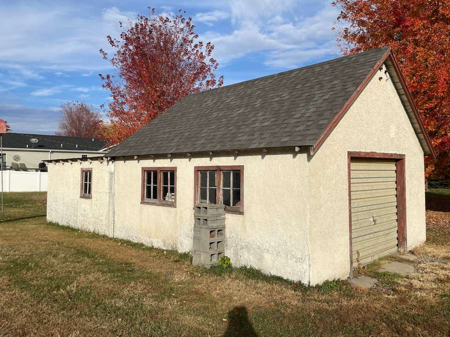 203 Canenburg Street, Bassett, NE 68714