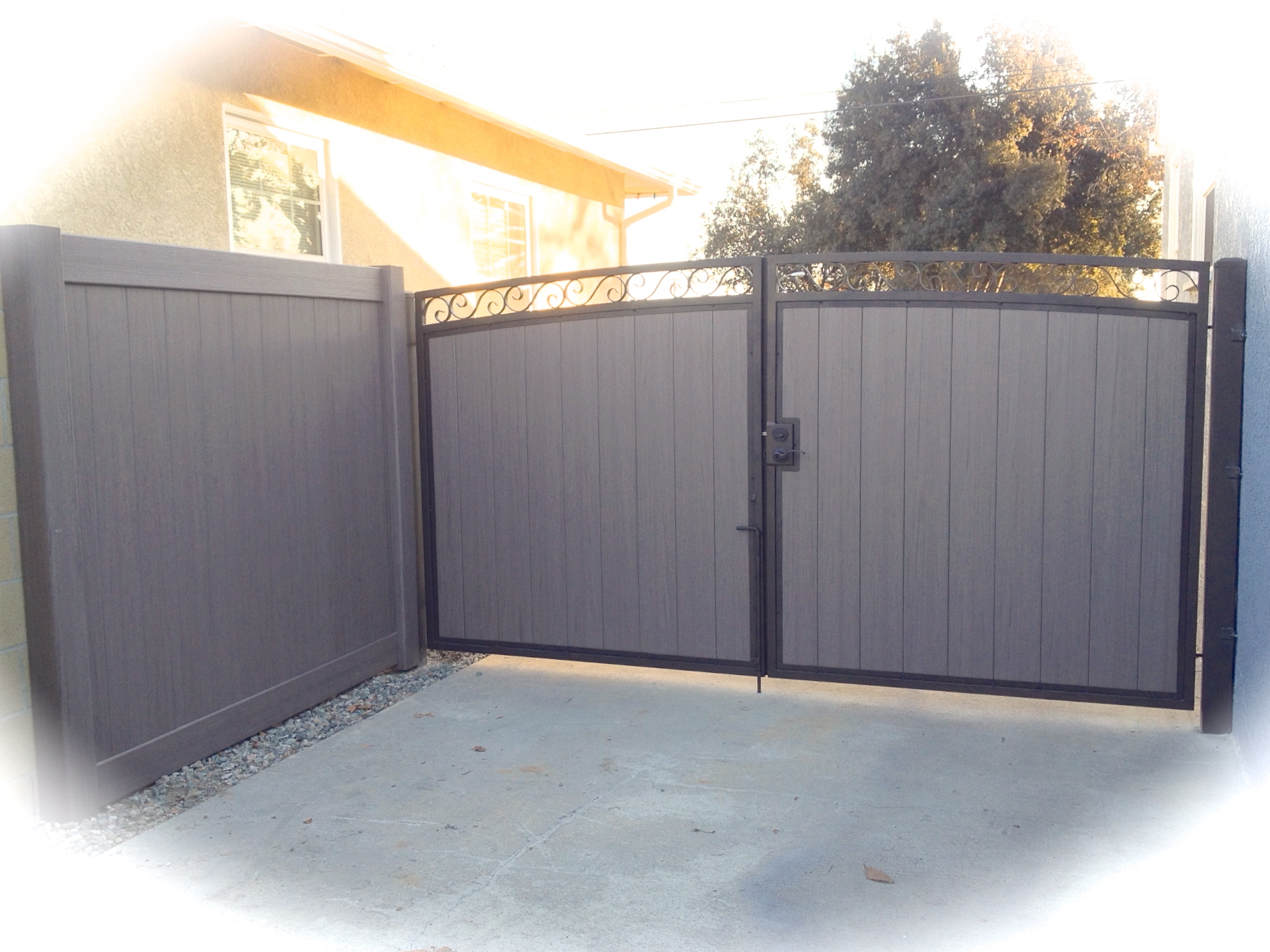 Vinyl gates accessukraine