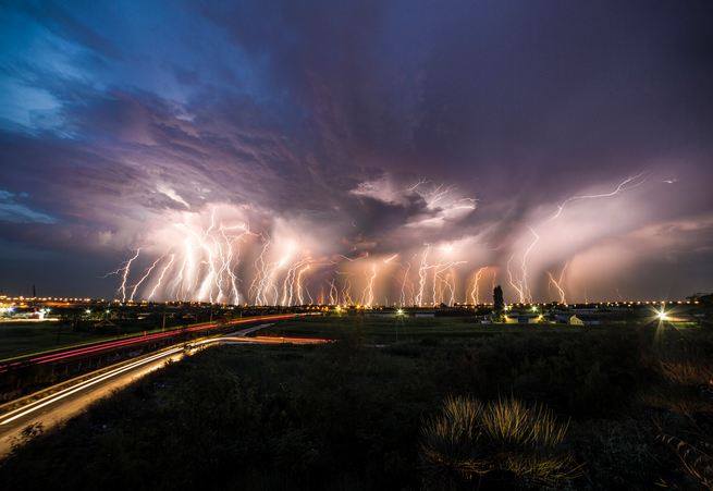 Spectacular electrical storm over Thessaloniki photos Strange Sounds