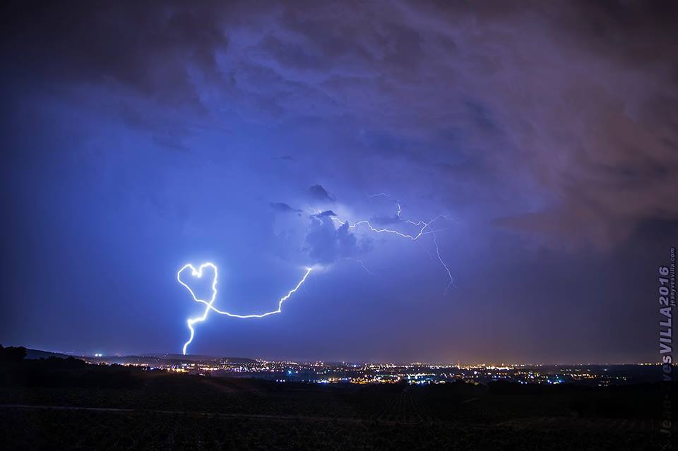 Heartshaped lightning caught during a thunderstorm in France Strange