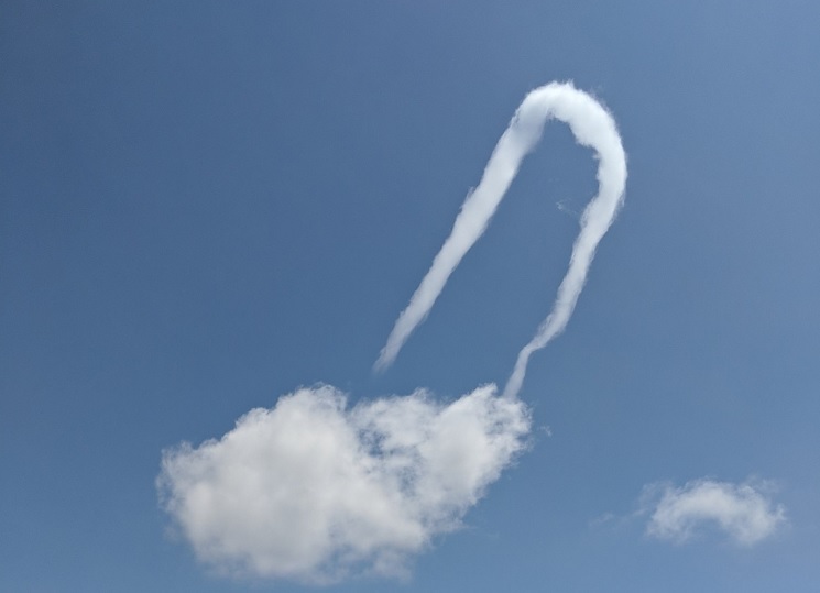 Extremely rare horseshoe clouds over Spain in pictures Strange Sounds