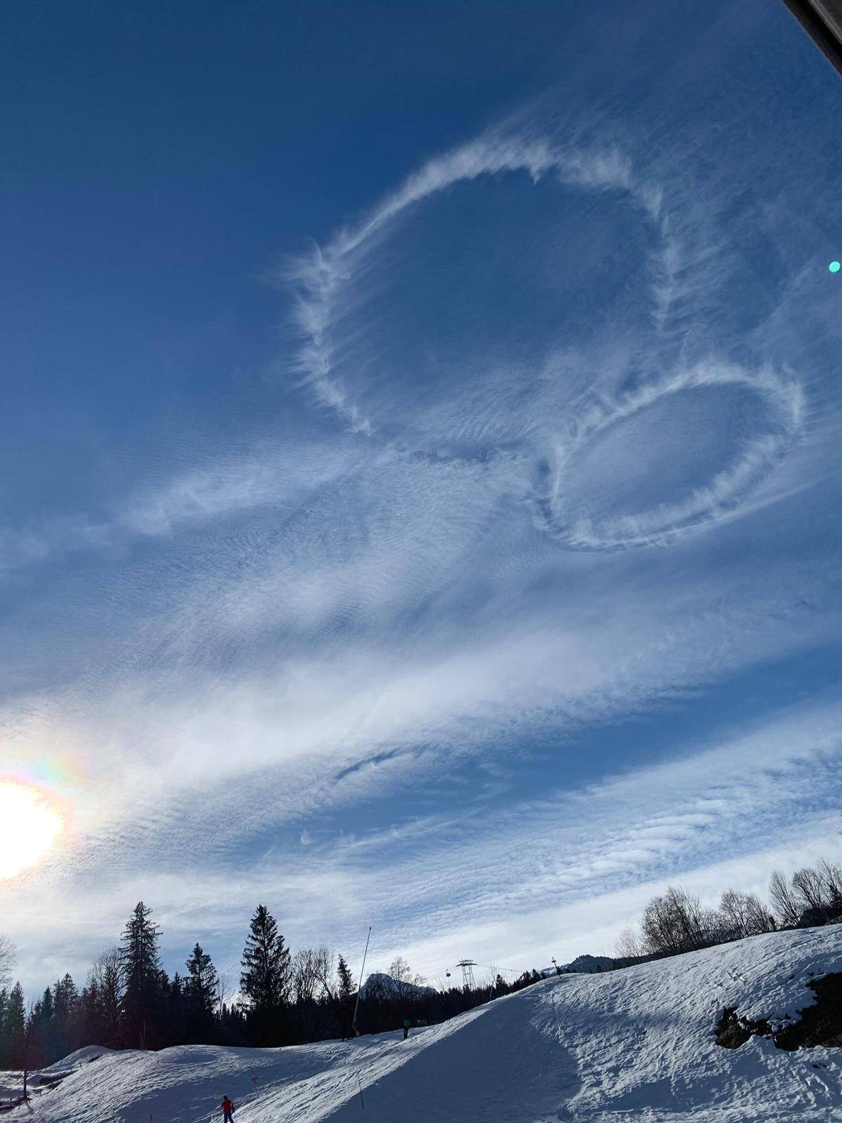 Mysterious cloud circles appear over Swiss Alps in pictures Strange