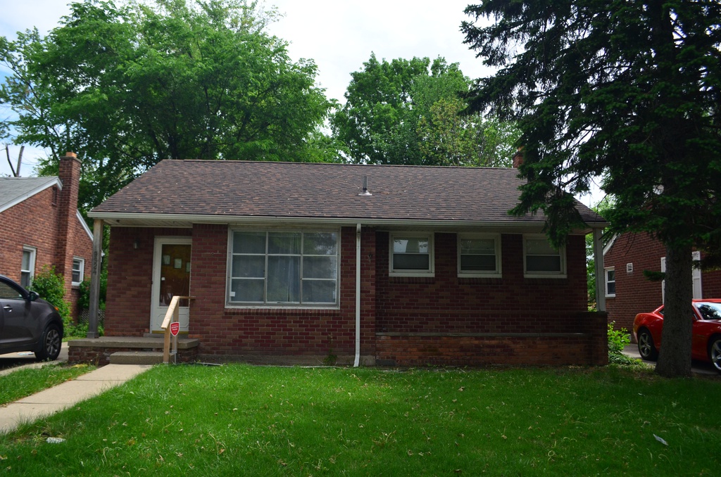 Fielding St Detroit, MI 48228