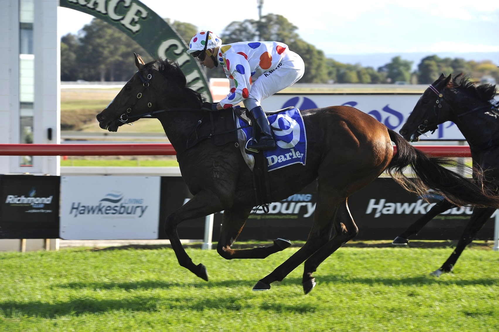 MACKAY TURF CLUB StrathAyr