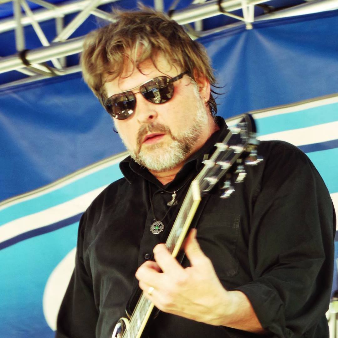 Free Reign Gerard Smith Brings Noble ProgRock Elements to ‘Lullabies