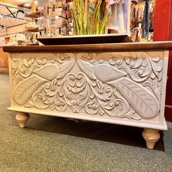 WHITE STORAGE BOX Strawbridge