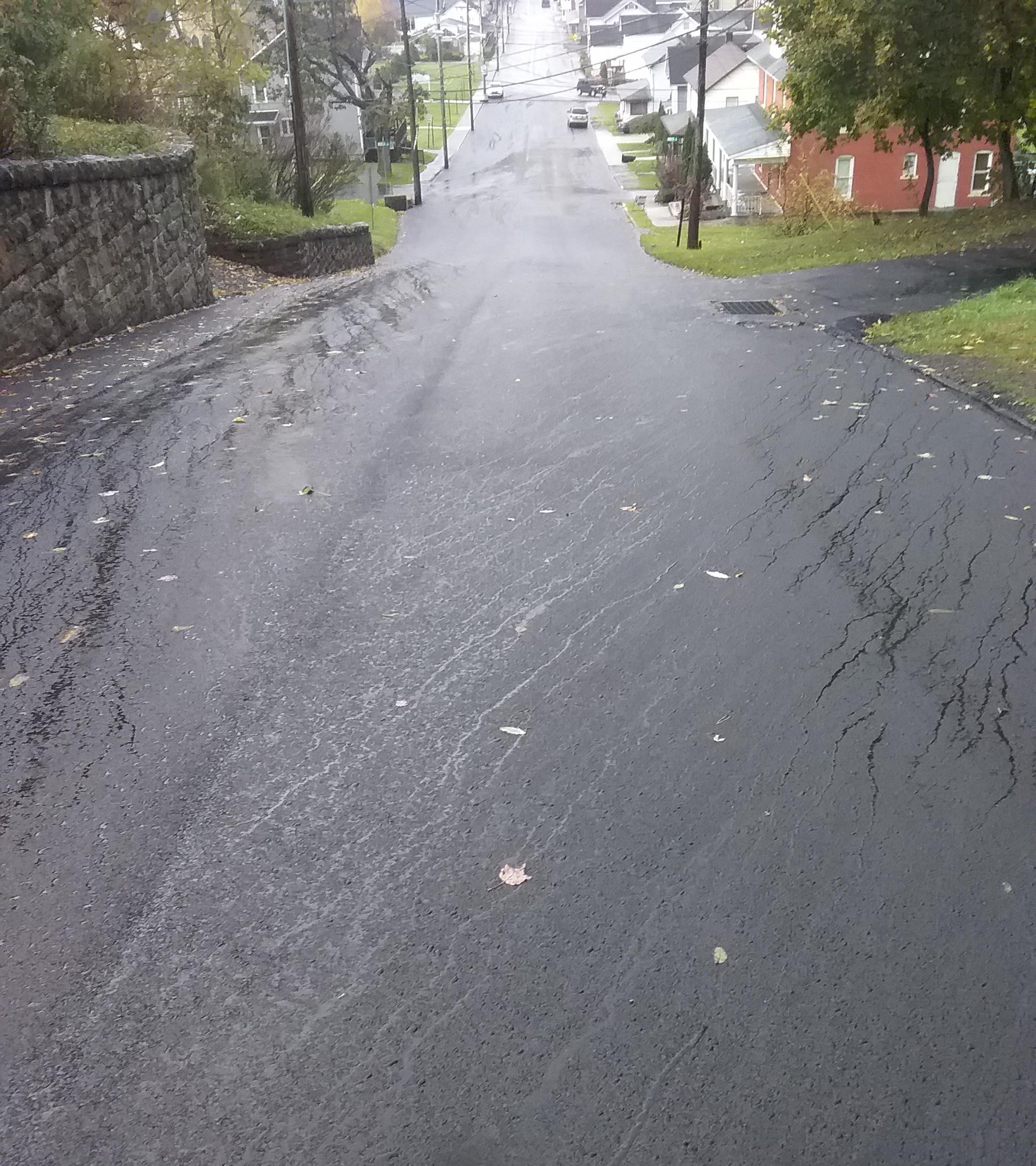 Lilly Streetscape Straw Construction