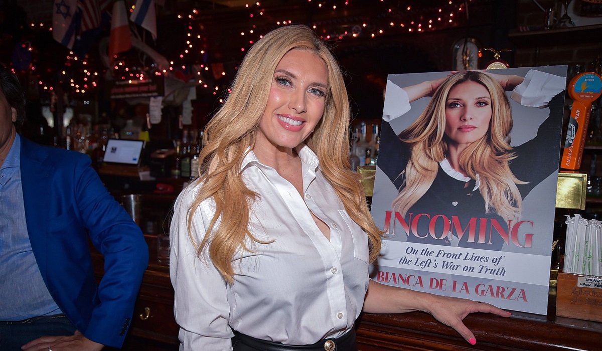 List of current female Newsmax anchors StreamDiag