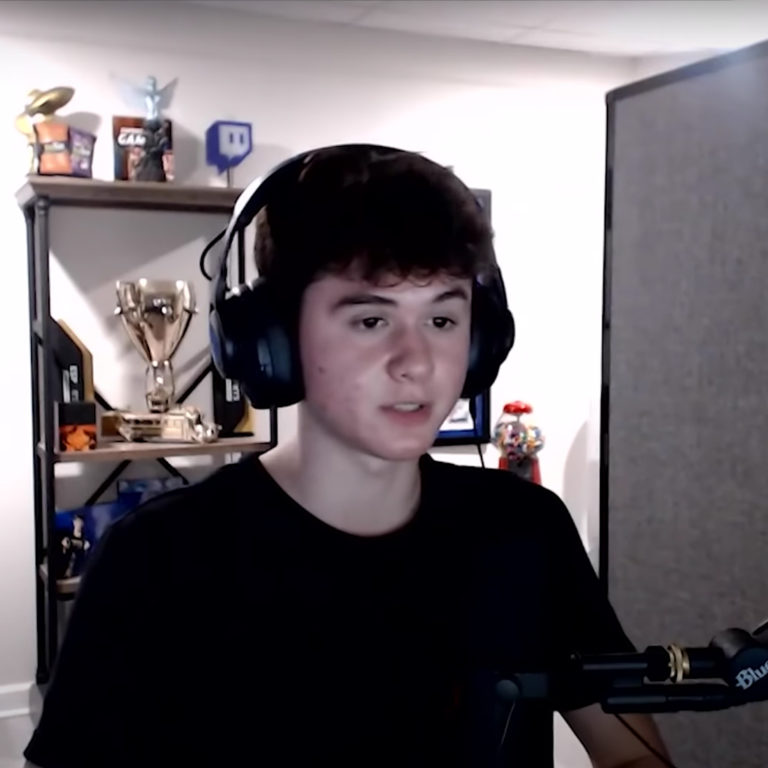 Bugha Net Worth, Age, Twitch Earnings 2021 Streamerfacts