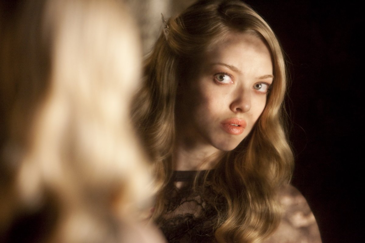 Amanda Seyfried is ‘Chloe’ on Paramount+ – Stream On Demand
