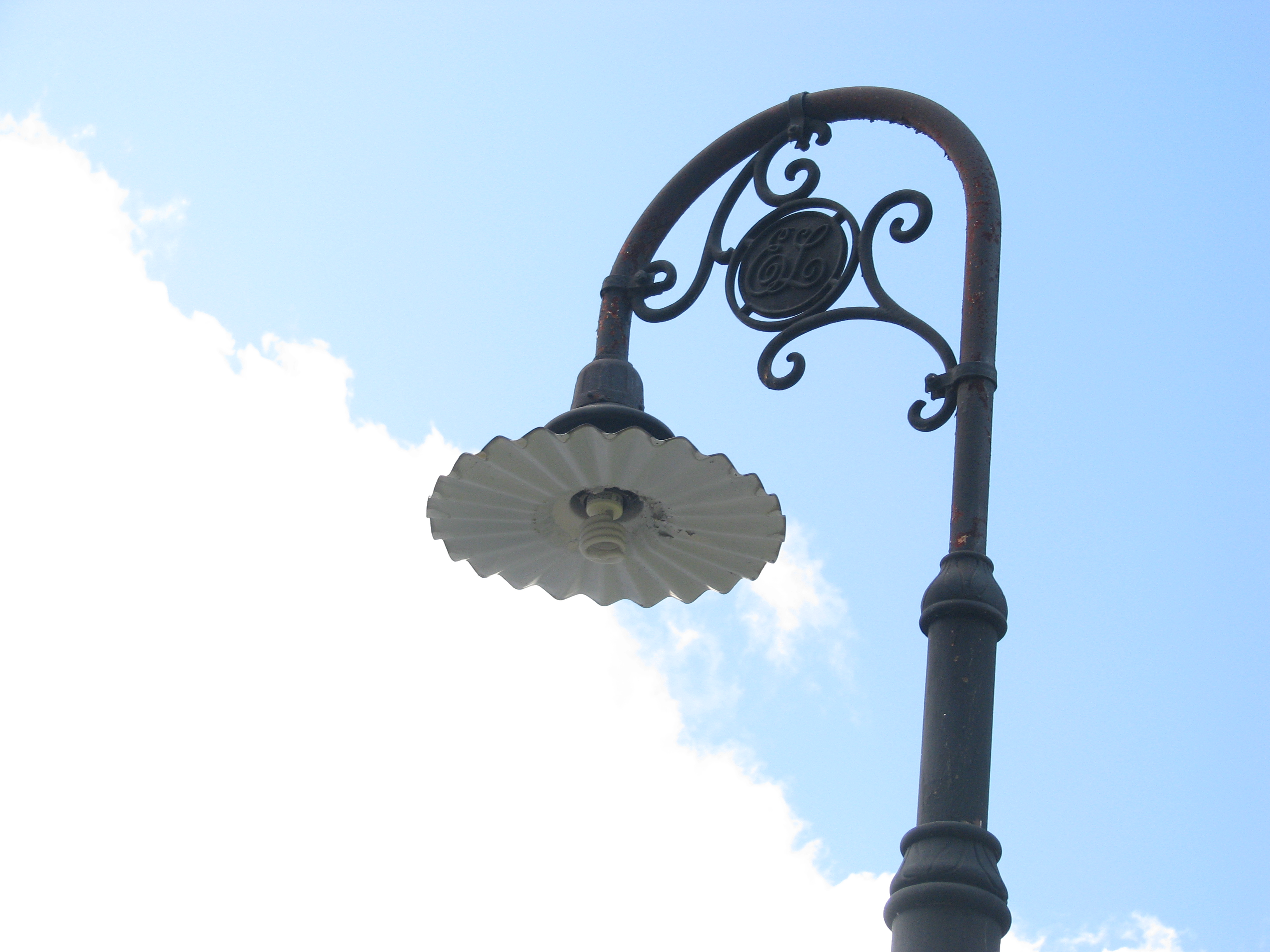 The Overhead Streetlights of Local Streets, Part 1 streets.mn