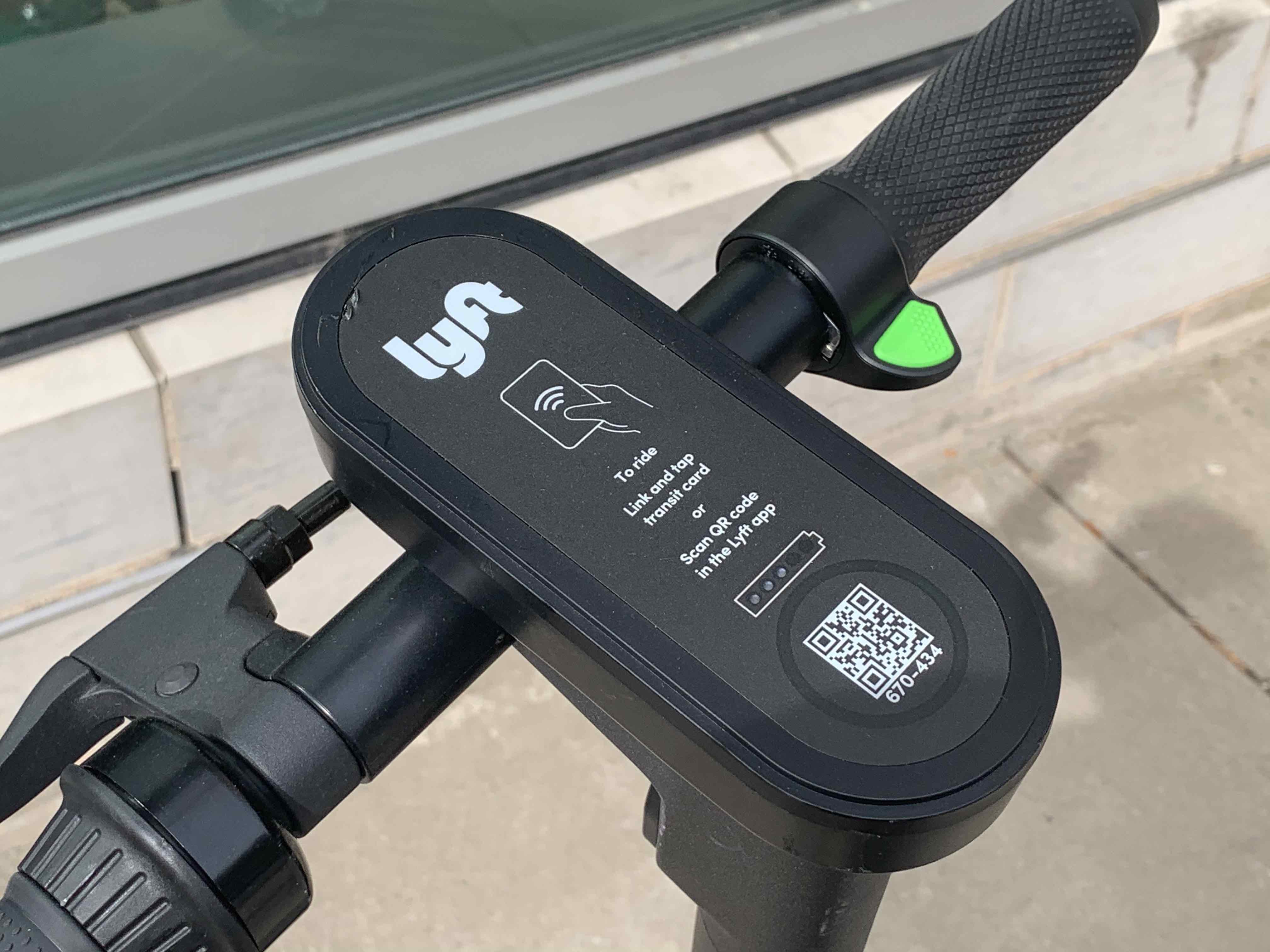 Review Lyft MAX Scooter by SegwayNinebot Streets.mn