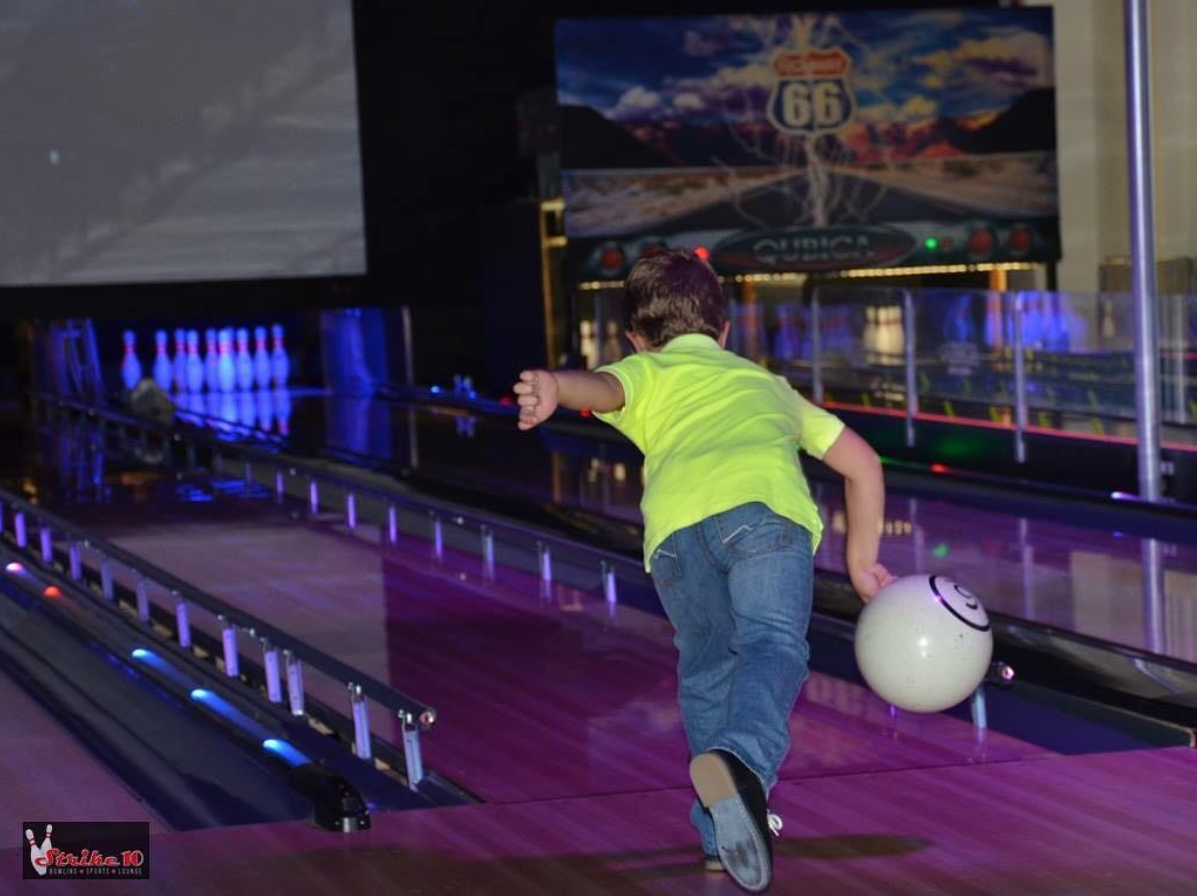 47 Strike 10 Bowling & Sports Lounge