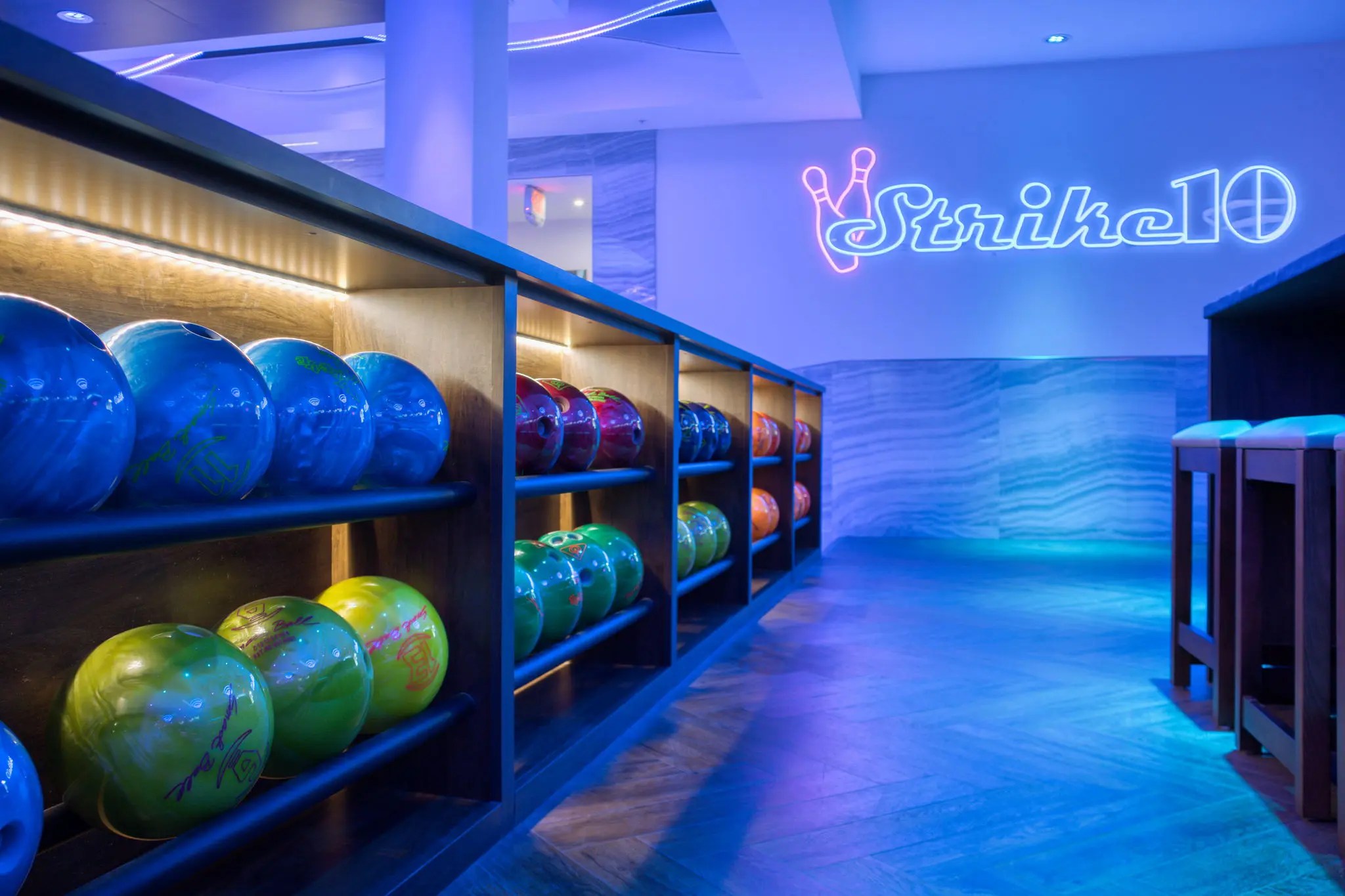 Interior Strike 10 Bowling & Sports Lounge