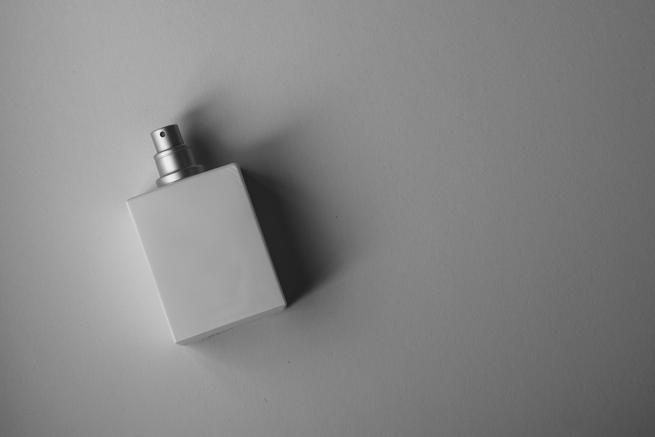 How Many Sprays of Cologne Should You Use? Too Little or Too Much