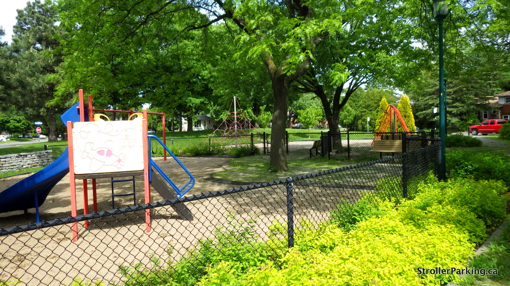 Newton Square Park StrollerParking