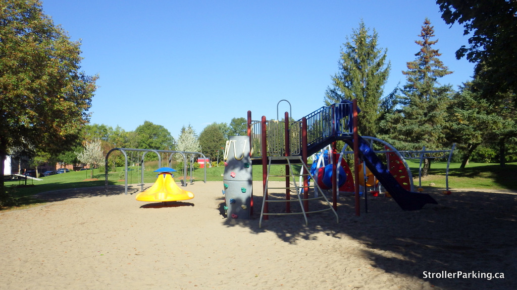 Ceres Park StrollerParking