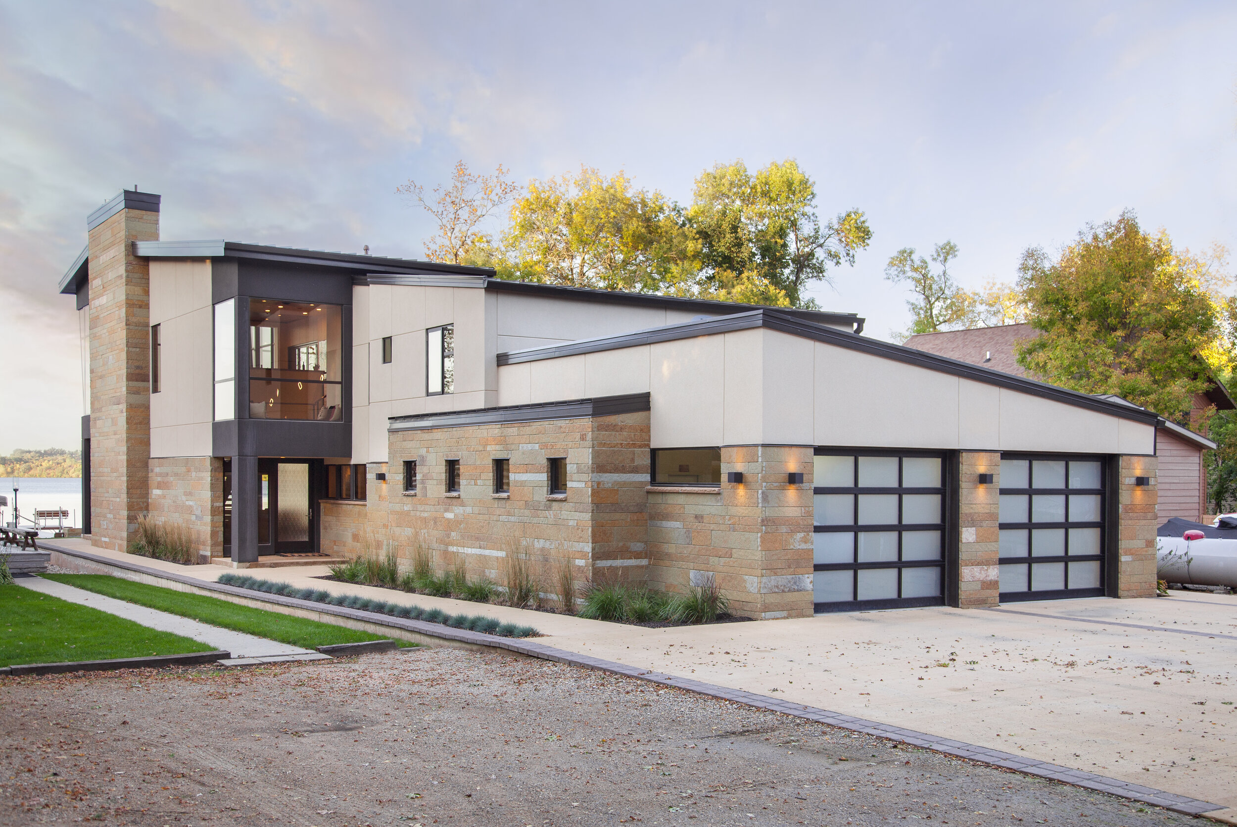 Pickerel Lake Modern Strom Architecture