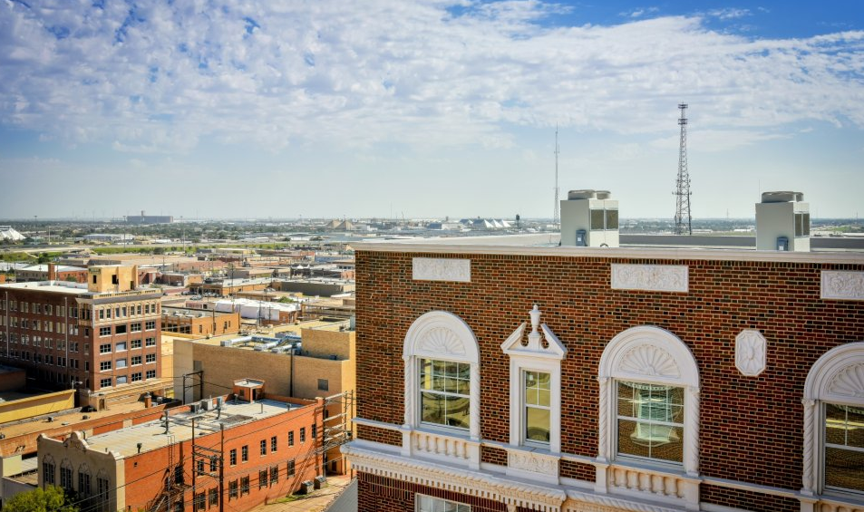 Lubbock Strong College Students Moving