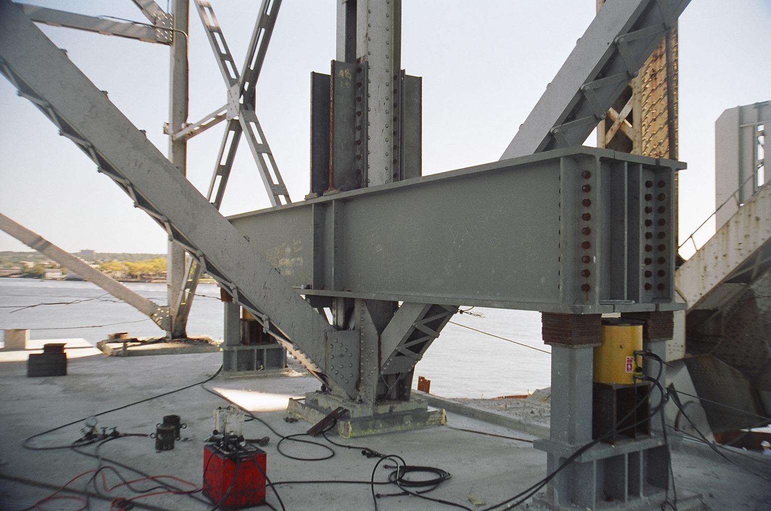 bridgeshoring STRUCTURAL