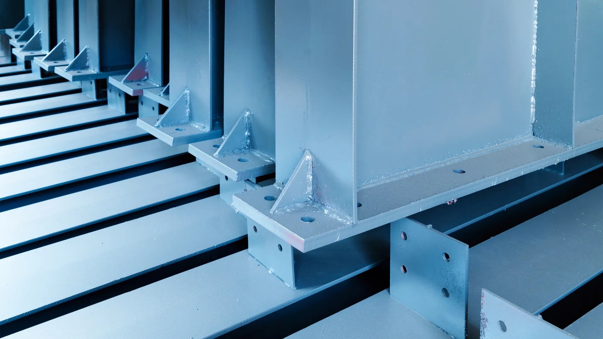 Structural steel beams for sale in Chicago. Buy Steel Online!