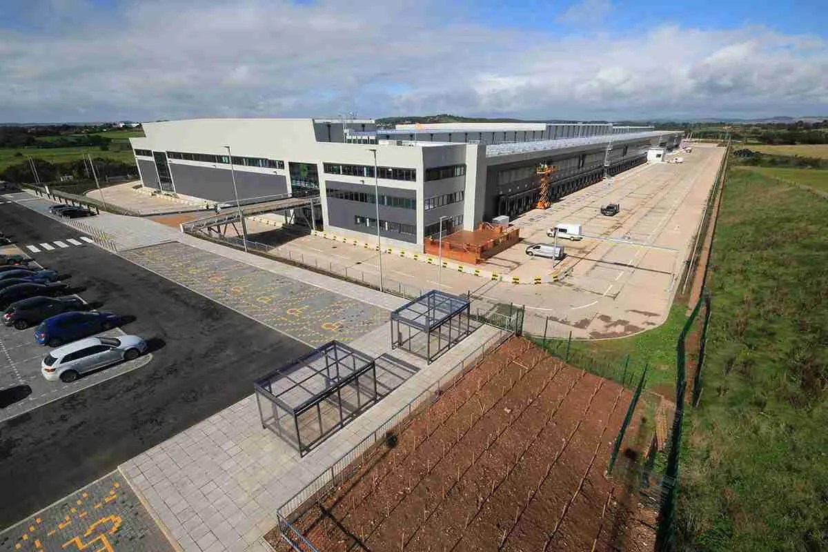 Structural Design Solutions » New 49,600m2 Warehouse, Exeter