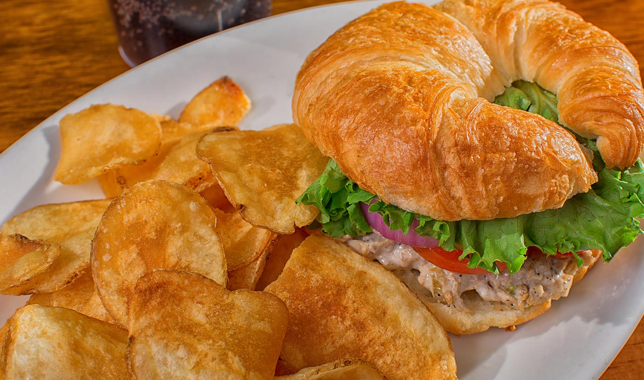 morethan Struts Famous Wings