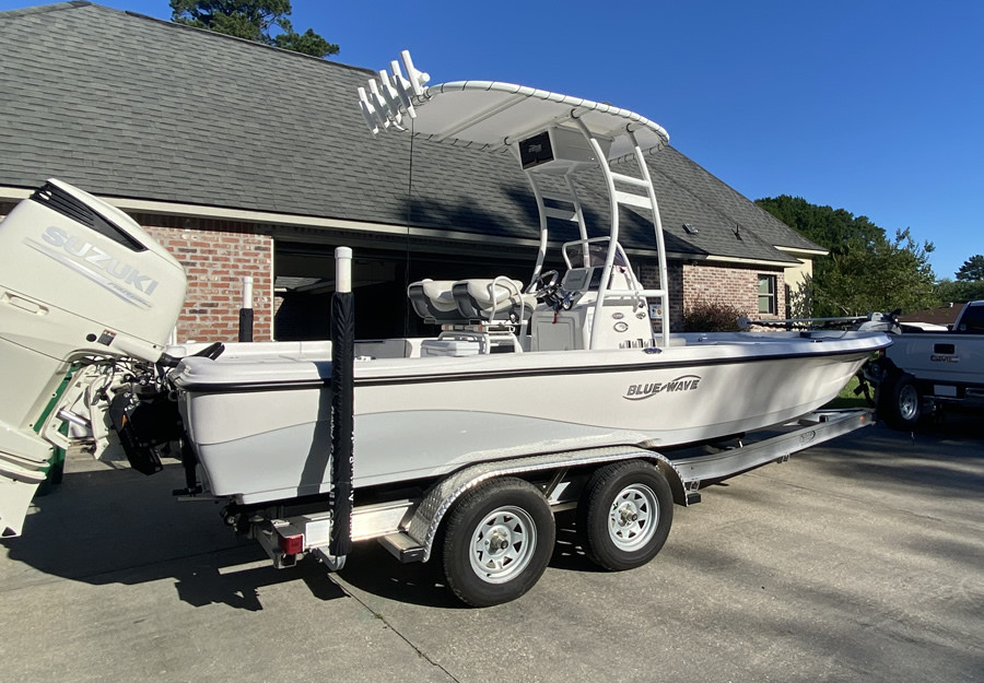 2019 Blue Wave 2300 with SG300 TTop Review Stryker TTops