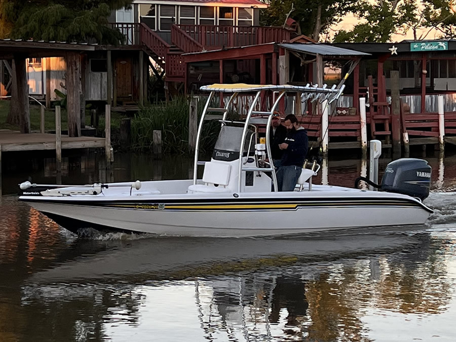 2007 Champion 22 Bay with SG300 TTop Review Stryker TTops