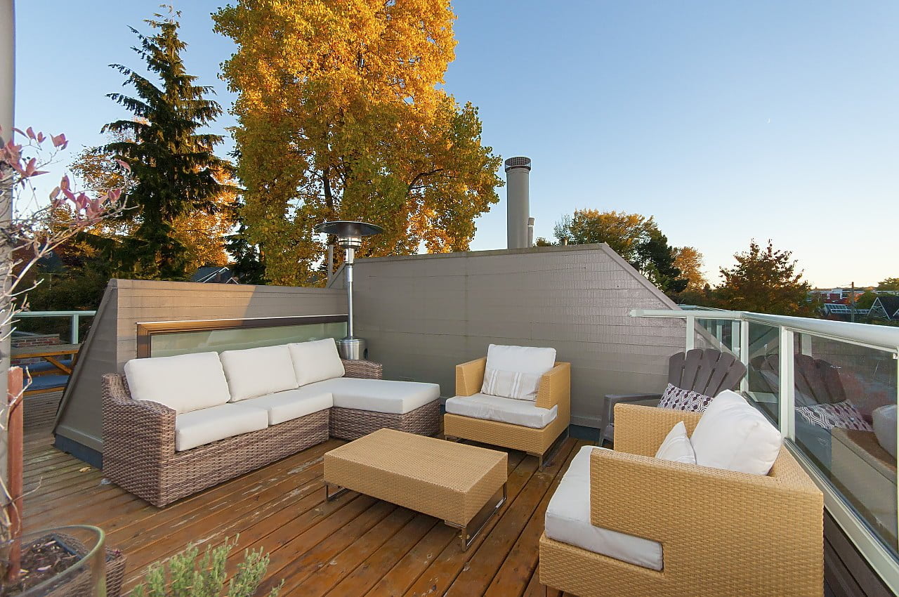 Fully Renovated Kitsilano Townhouse with Beautiful Rooftop Deck! Stu Bell
