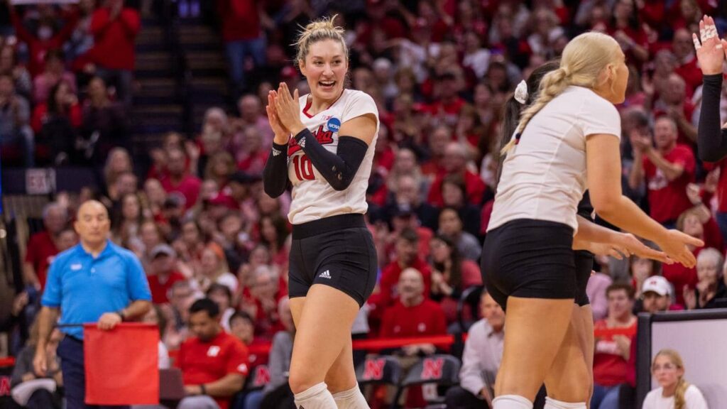 Top 10 NCAA Division 1 Women’s Volleyball Colleges StudBud