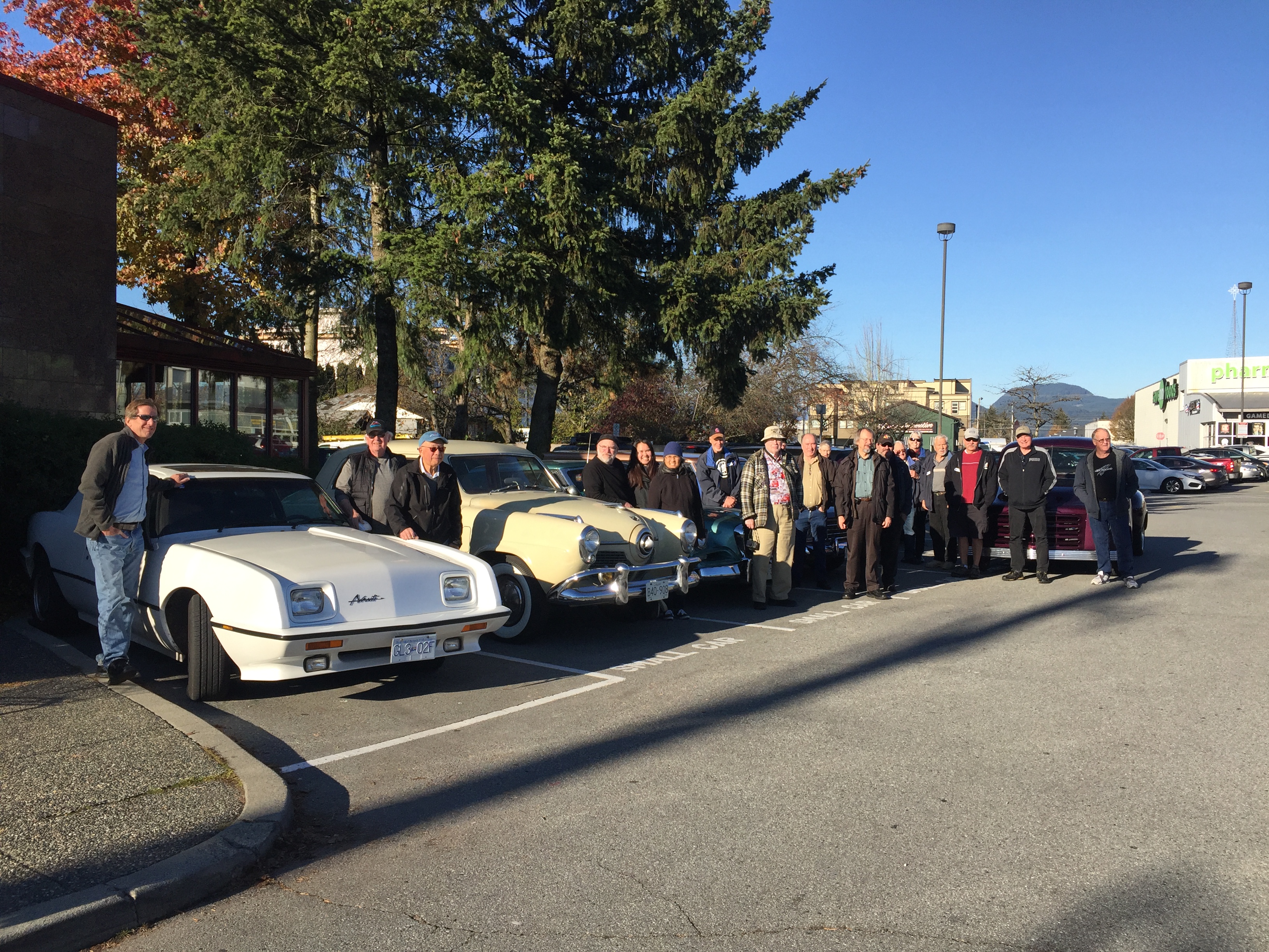 Alyn Edwards Garage Tour and Lunch Outing Studebaker Drivers Club