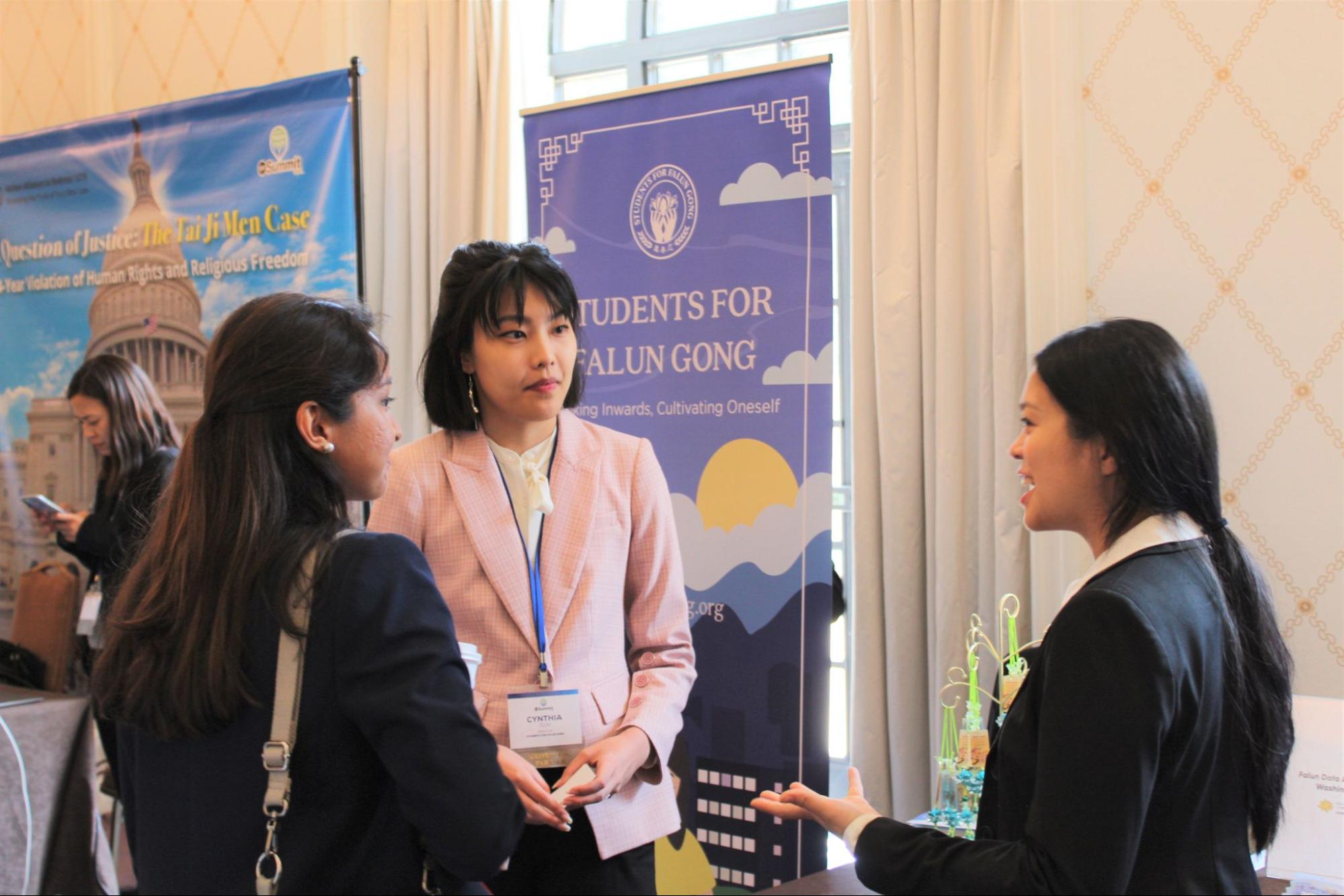 Students for Falun Gong Attends the 2021 International Religious